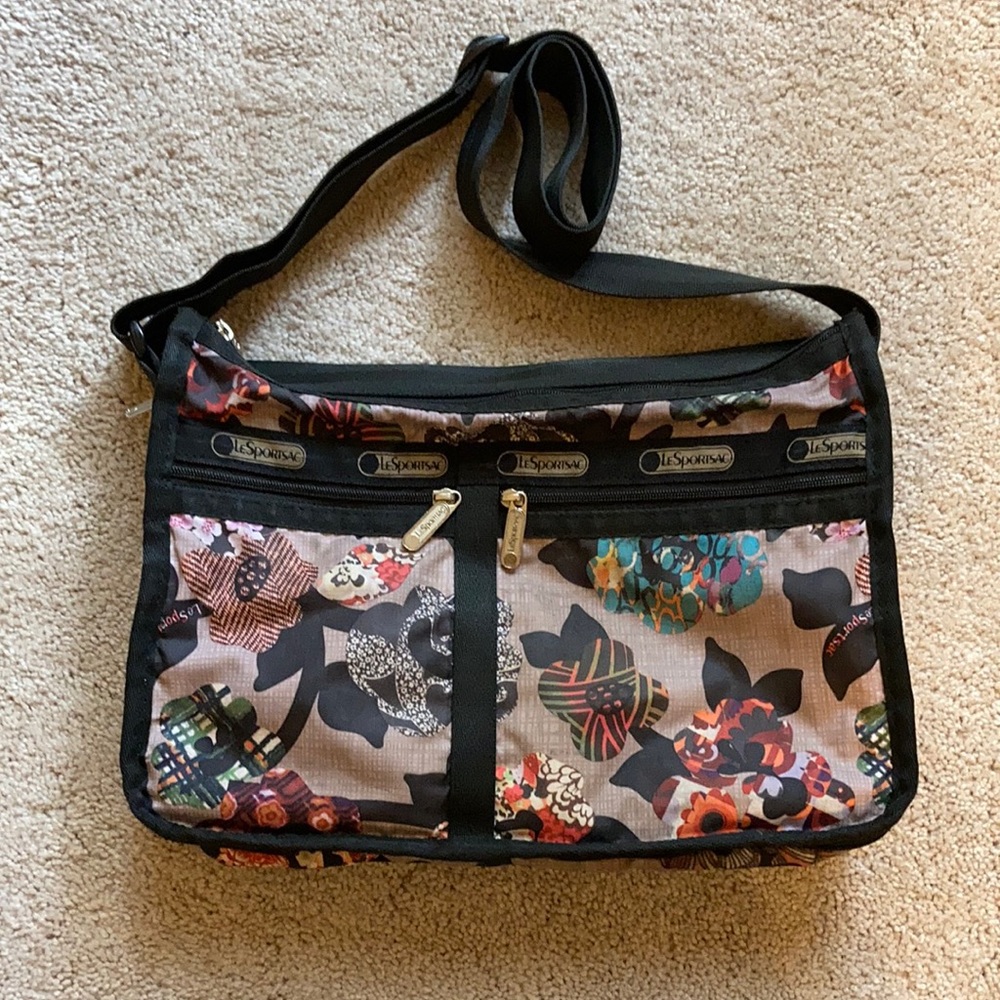 LeSportsac Deluxe Everyday Bag